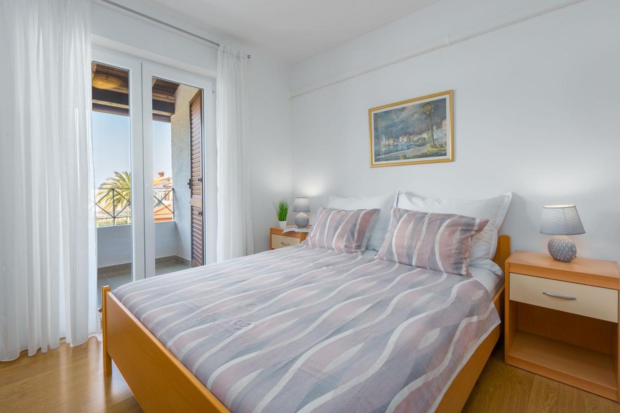 Strandnahes, Klimatisiertes Ferienhaus Oliva Villa Porec Esterno foto
